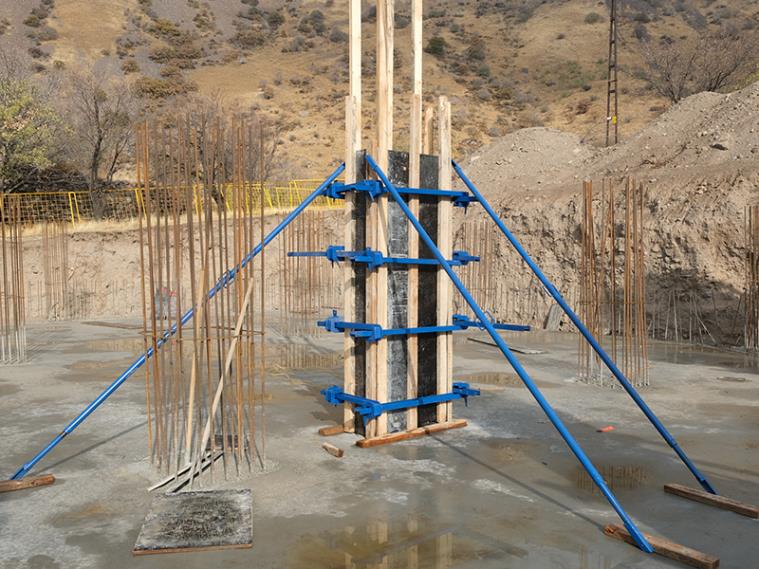 İnşaat Kolon Kelepçesi