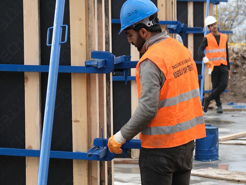 İnşaat Kolon Kelepçesi